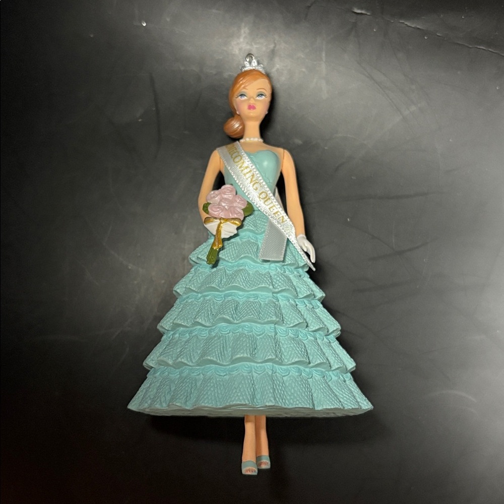 Homecoming Queen Barbie ornament 2017